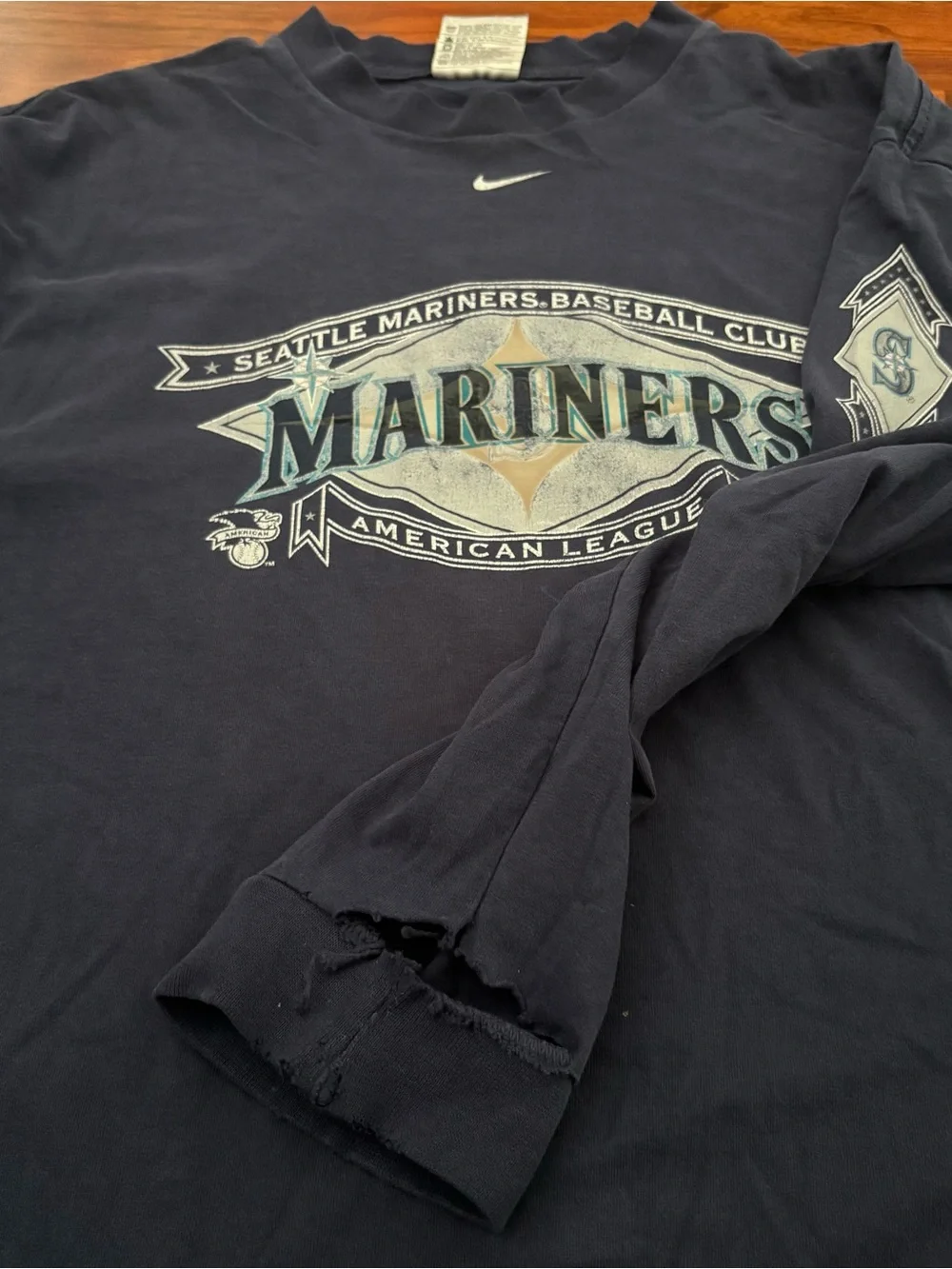 Vintage Seattle Mariners Nike Center Swoosh Embroidered Navy Blue Long Sleeve L